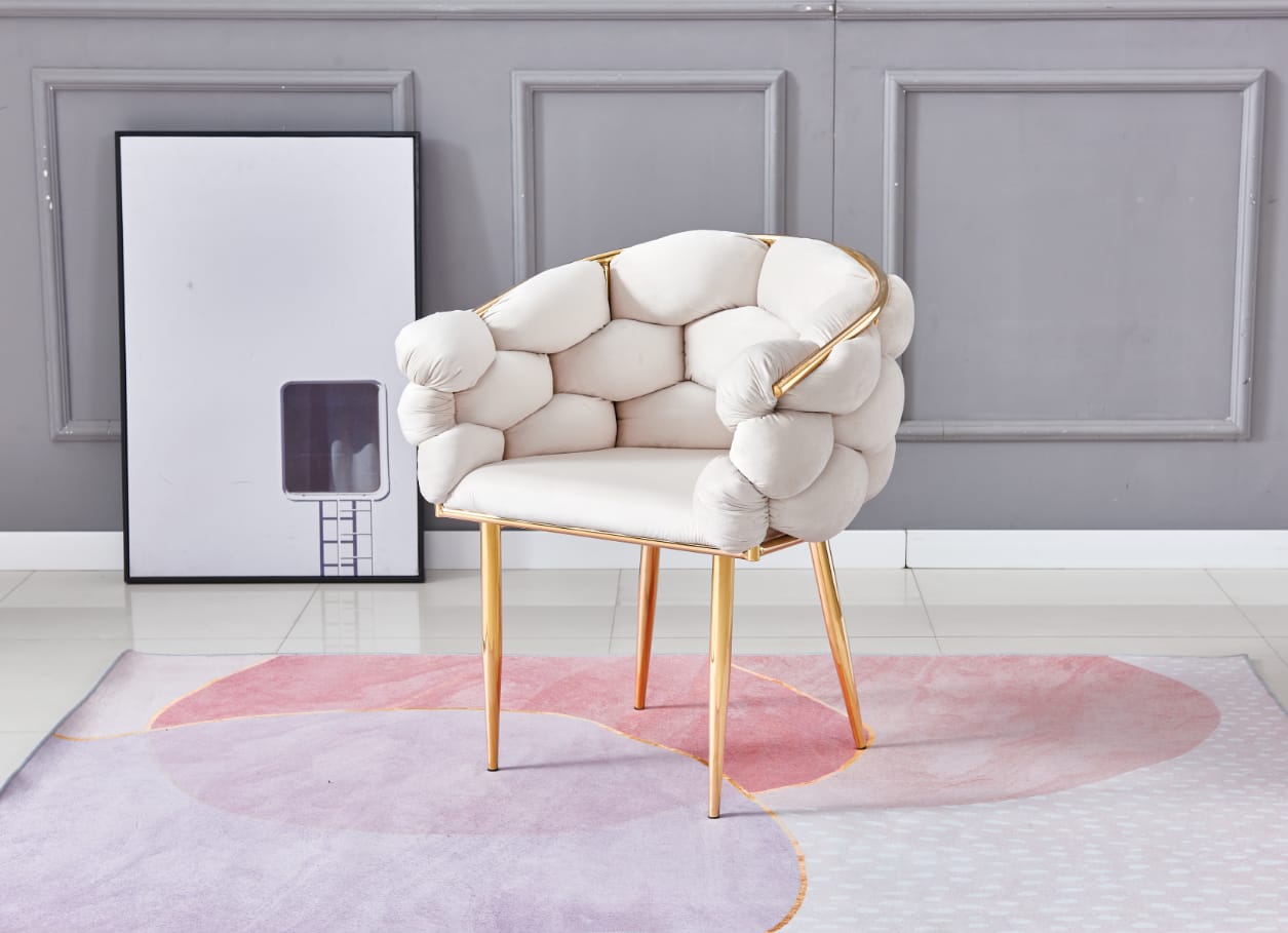 CHAISE BALLON BEIGE PIEDS DORÉS